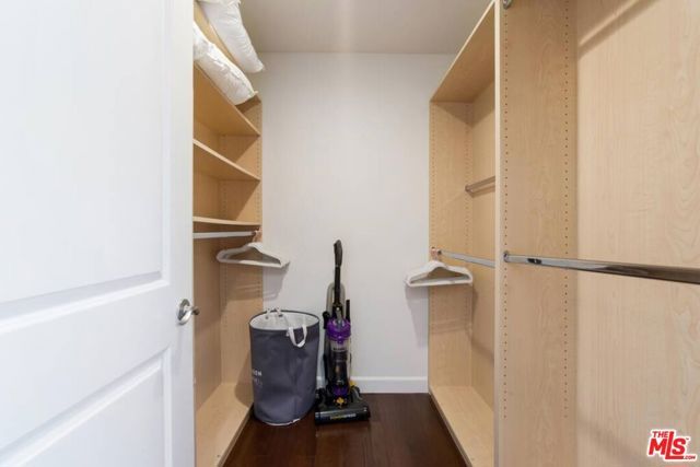 4240 Matilija Avenue, Sherman Oaks, CA 91423