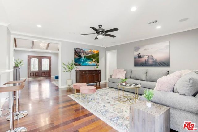 4240 Matilija Avenue, Sherman Oaks, CA 91423
