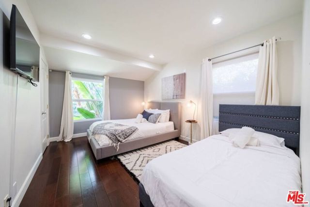 4240 Matilija Avenue, Sherman Oaks, CA 91423