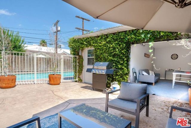 4240 Matilija Avenue, Sherman Oaks, CA 91423