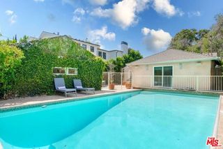 4240 Matilija Avenue, Sherman Oaks, CA 91423
