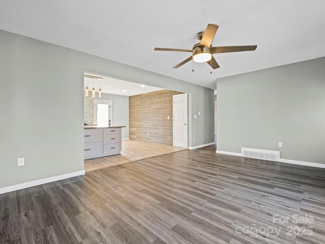 143 Morgan Road, Hendersonville, NC 28739