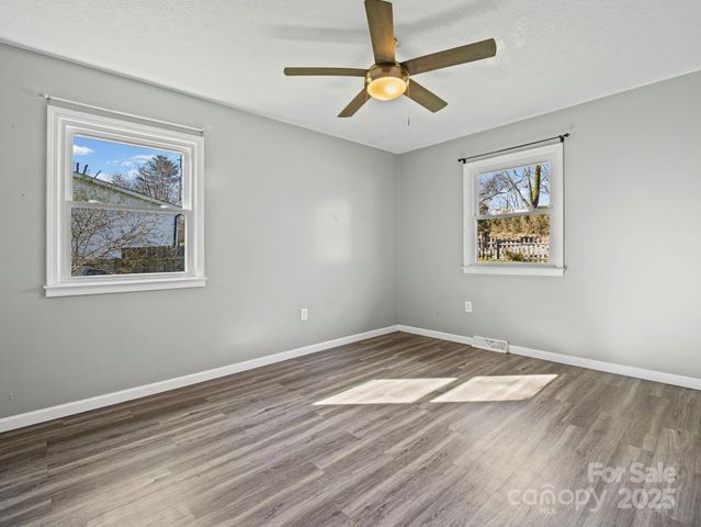 143 Morgan Road, Hendersonville, NC 28739