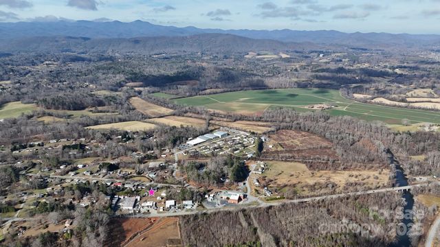 143 Morgan Road, Hendersonville, NC 28739