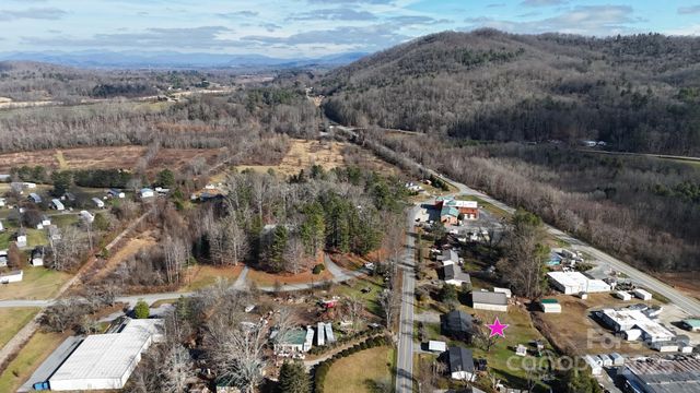 143 Morgan Road, Hendersonville, NC 28739