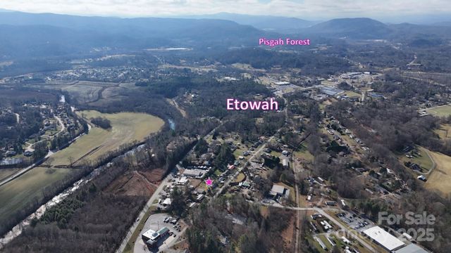 143 Morgan Road, Hendersonville, NC 28739