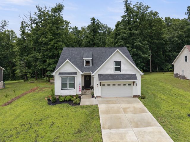212 Cherokee Dr, White Bluff, TN 37187