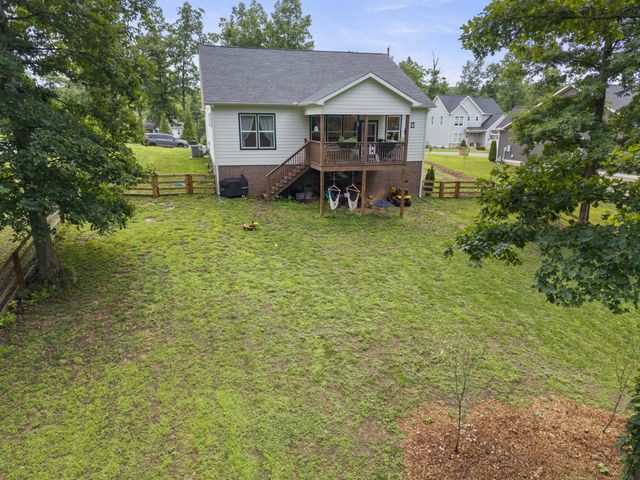 212 Cherokee Dr, White Bluff, TN 37187