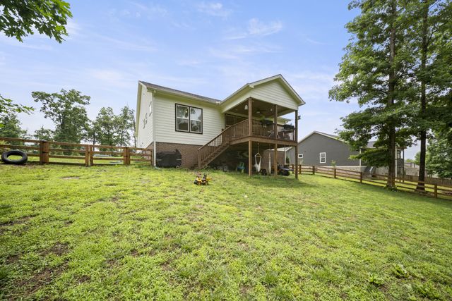 212 Cherokee Dr, White Bluff, TN 37187