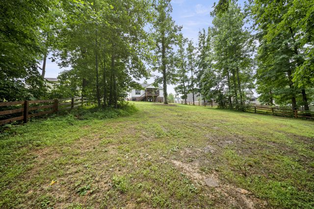 212 Cherokee Dr, White Bluff, TN 37187