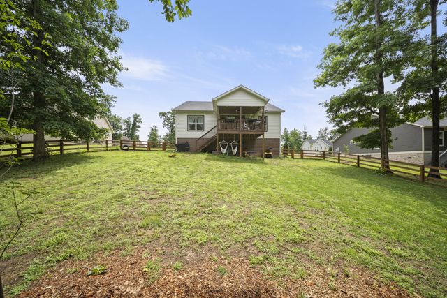212 Cherokee Dr, White Bluff, TN 37187