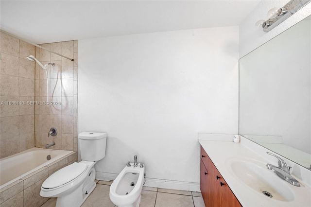 12418 SW 230th St, Miami, FL 33170