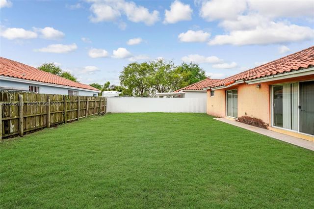 12418 SW 230th St, Miami, FL 33170