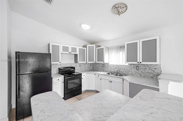 12418 SW 230th St, Miami, FL 33170