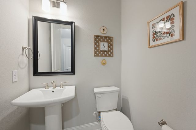 8044 Sarahville Drive, Dallas, TX 75252