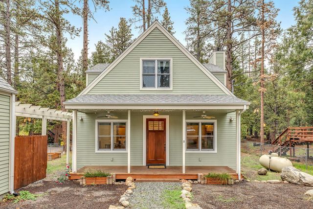 53300 Meadow Drive, Idyllwild, CA 92549