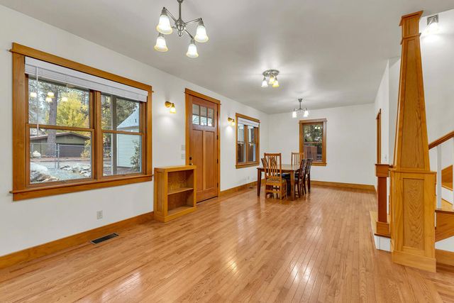 53300 Meadow Drive, Idyllwild, CA 92549