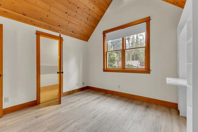 53300 Meadow Drive, Idyllwild, CA 92549