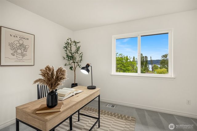 9021 Sand Point Way NE, Seattle, WA 98115