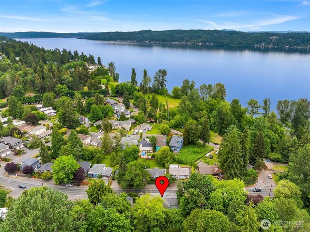 9021 Sand Point Way NE, Seattle, WA 98115