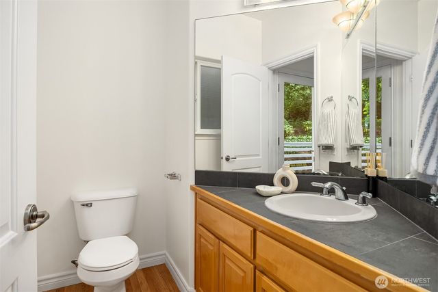9021 Sand Point Way NE, Seattle, WA 98115