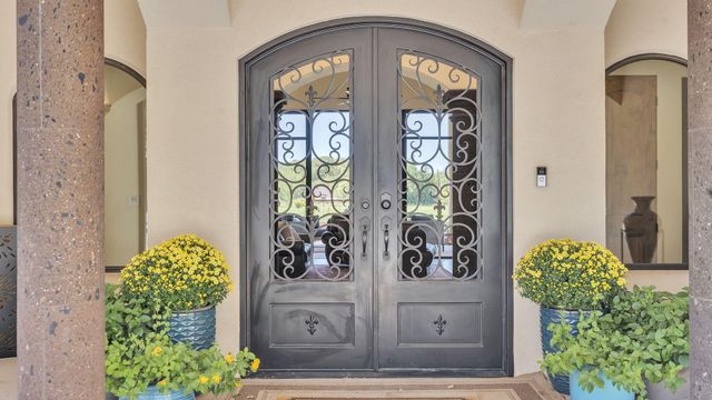 14 Hacienda Del Valle, Peralta, NM 87042