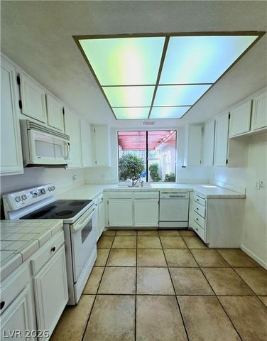 3058 Conquista Ct, Las Vegas, NV 89121