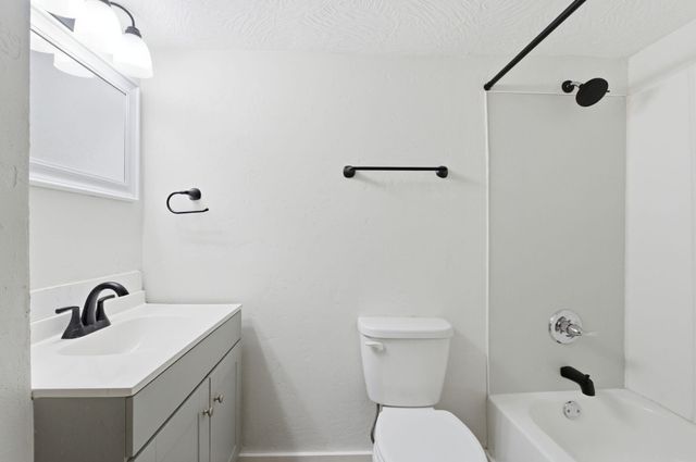 1628 E Brower Street, Springfield, MO 65802