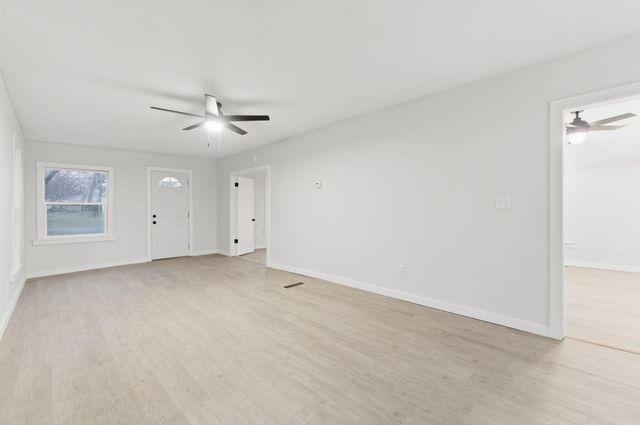 1628 E Brower Street, Springfield, MO 65802