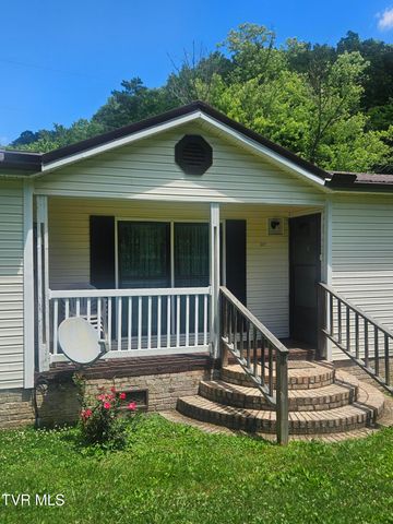 3665 Reeds Valley Road, Castlewood, VA 24224