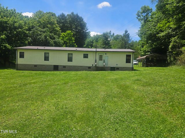 3665 Reeds Valley Road, Castlewood, VA 24224