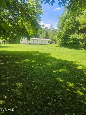 3665 Reeds Valley Road, Castlewood, VA 24224