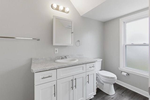 6818 Maple TERRACE, Wauwatosa, WI 53213