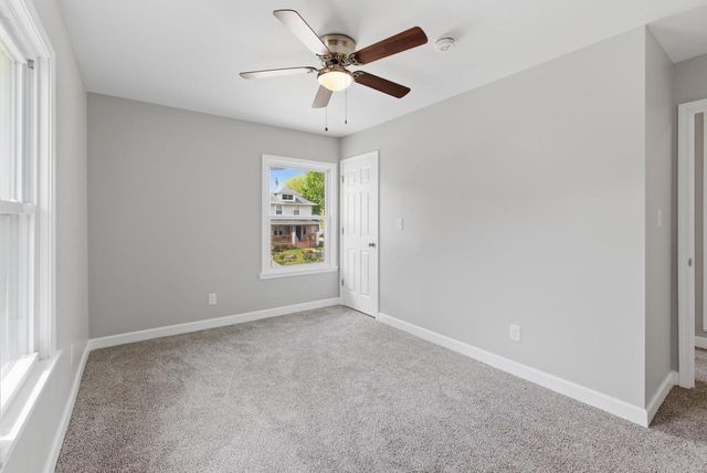 6818 Maple TERRACE, Wauwatosa, WI 53213
