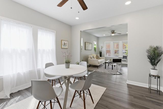 6818 Maple TERRACE, Wauwatosa, WI 53213
