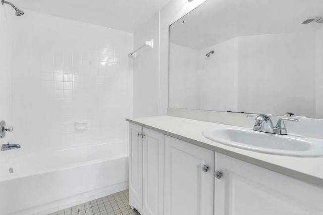 210 Lake Pointe Drive 103, Oakland Park, FL 33309