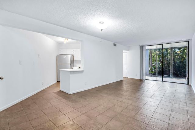 210 Lake Pointe Drive 103, Oakland Park, FL 33309