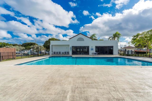 210 Lake Pointe Drive 103, Oakland Park, FL 33309