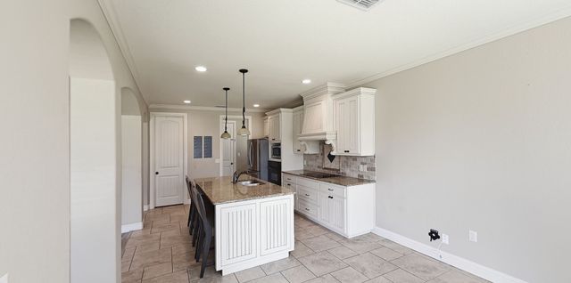 608 Donna Circle, Granbury, TX 76049