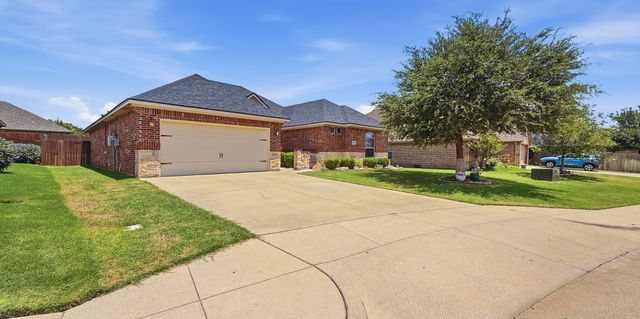 608 Donna Circle, Granbury, TX 76049