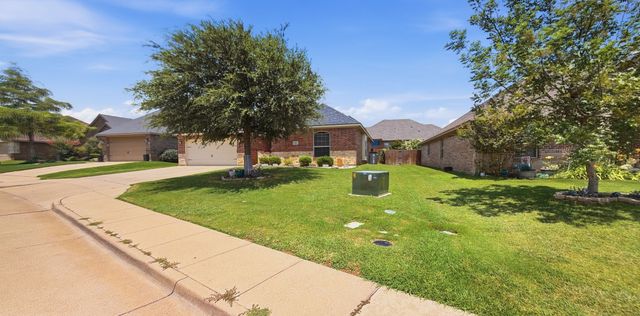 608 Donna Circle, Granbury, TX 76049