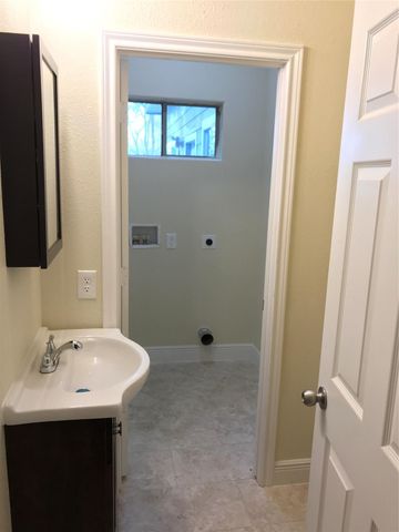 2614 Delano Street N, Houston, TX 77004