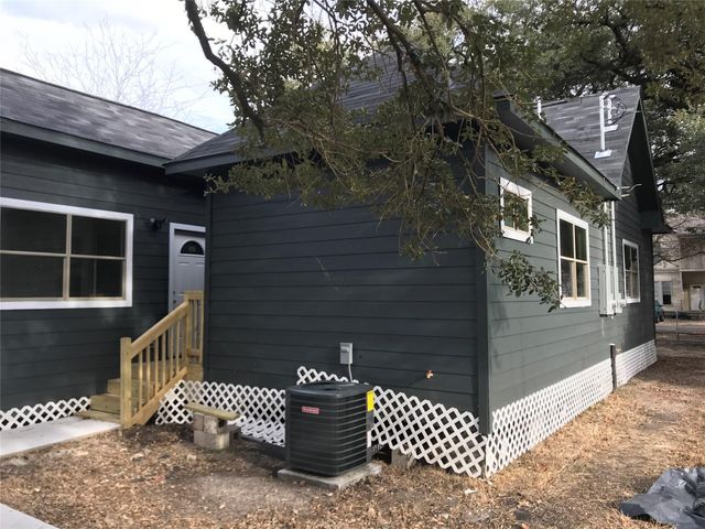 2614 Delano Street N, Houston, TX 77004