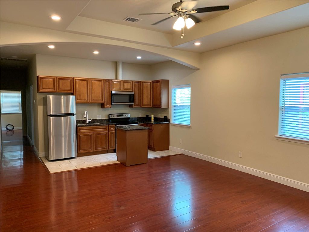 2614 Delano Street N, Houston, TX 77004
