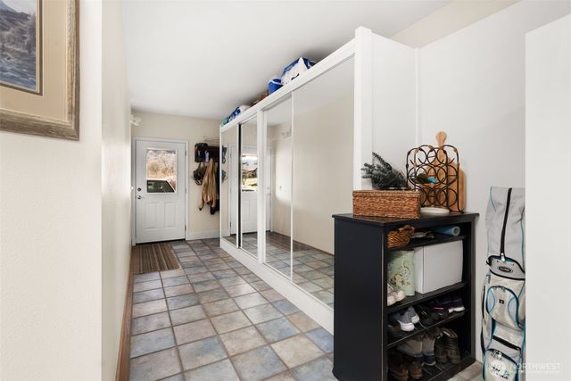 65 Wilderness Road, Oakville, WA 98568