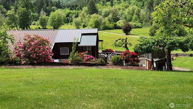 65 Wilderness Road, Oakville, WA 98568