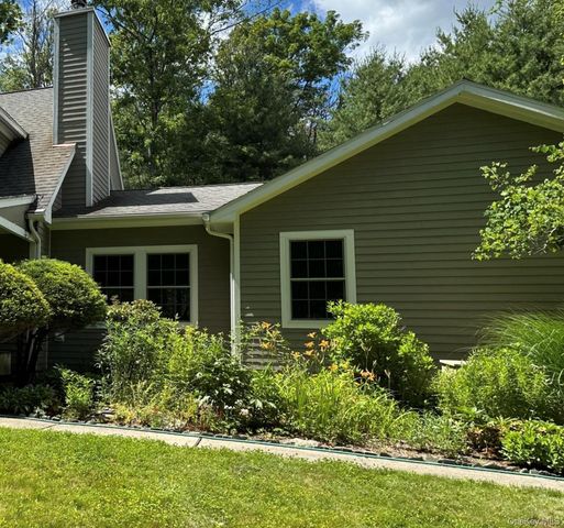 99 Van Tine Road, Kerhonkson, NY 12446