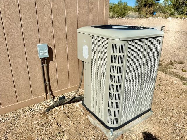 1606 N Friendship Pass, Kingman, AZ 86401