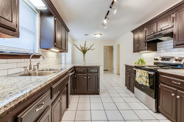 11921 Blue Moon Avenue, Oklahoma City, OK 73162