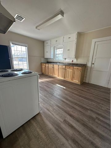 509 Lundy Street, El Campo, TX 77437